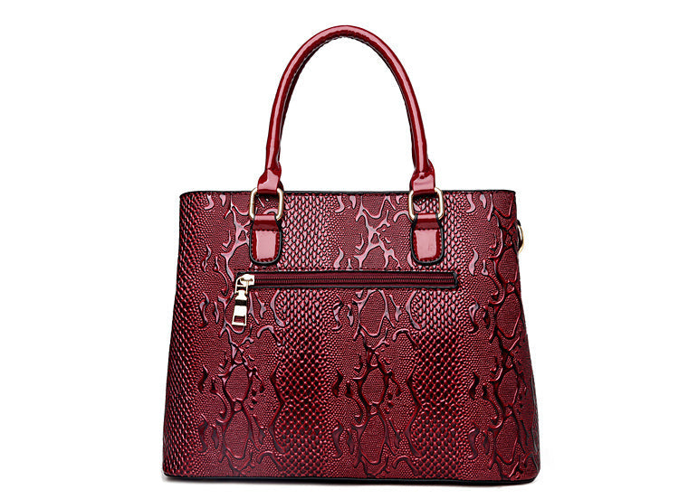 Bolsa Feminina de Couro Charme Urbano