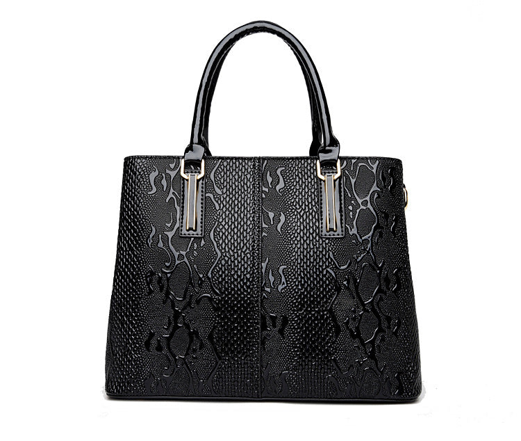Bolsa Feminina de Couro Charme Urbano