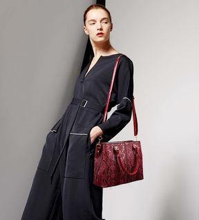 Bolsa Feminina de Couro Charme Urbano