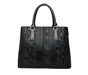 Bolsa Feminina de Couro Charme Urbano