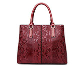 Bolsa Feminina de Couro Charme Urbano