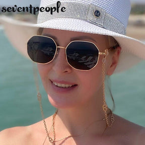 Óculos de Sol Feminino Cordão Minimalista